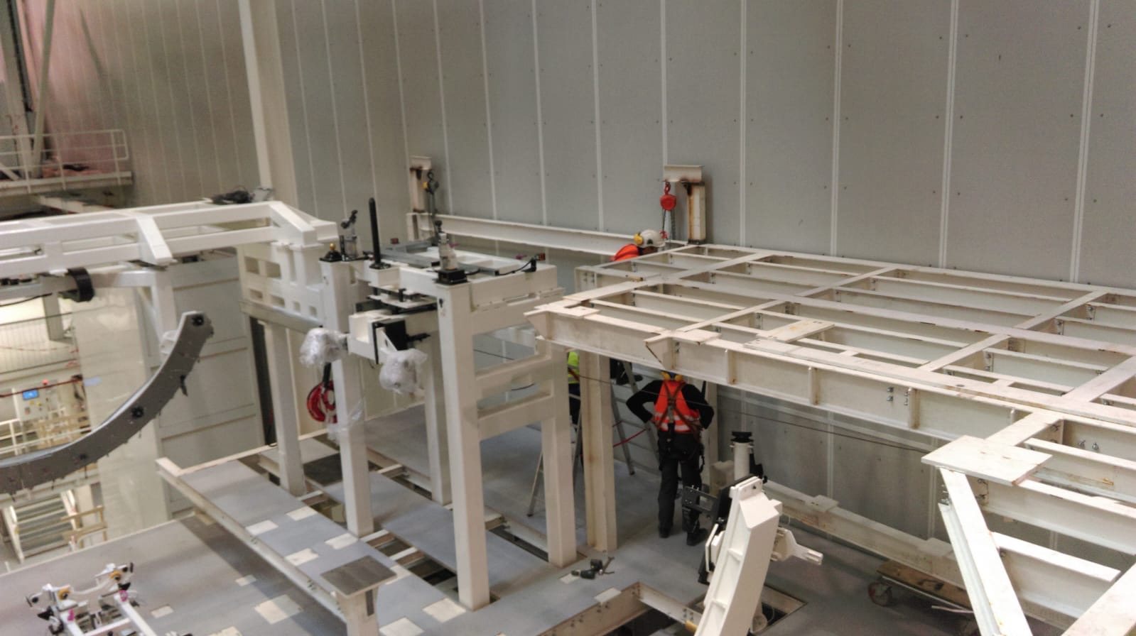 Montageanlage in einer Produktionshalle